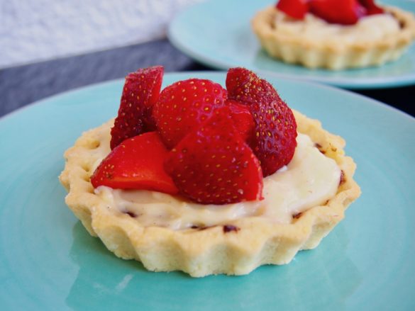 Beerentörtchen mit Vanillecreme - Nudel und Strudel - Comfort Food